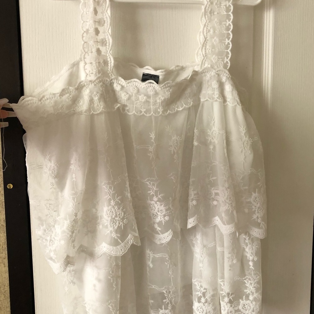 White lace tank top